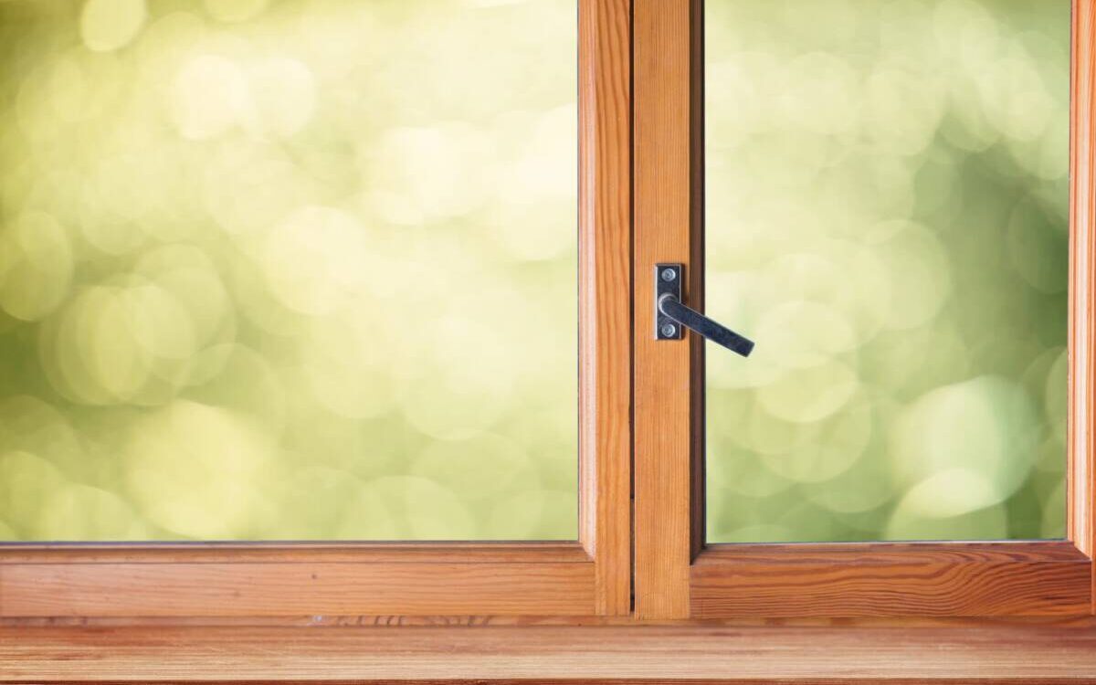 Fen&ecirc;tre en bois ou imitation bois : que vaut vraiment l&rsquo;alternative PVC pour un effet authentique ? H&oelig;nheim