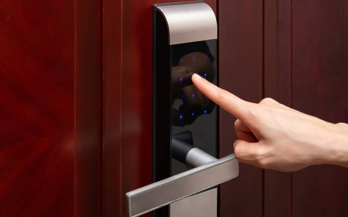 SERRURE CONNECTEE 1200X750 | Home Fermetures Serrure connectée ou biométrique : est-ce vraiment utile sur une porte d’entrée ? Schiltigheim
